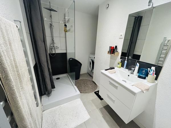 VALDOIE APPARTEMENT F2 63 M2