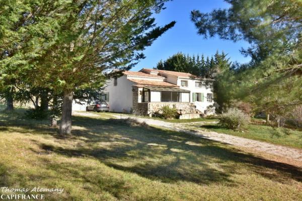 04200 Maison de campagne 210 m² sur 16500 m²