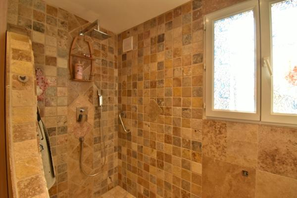 04200 Maison de campagne 210 m² sur 16500 m²