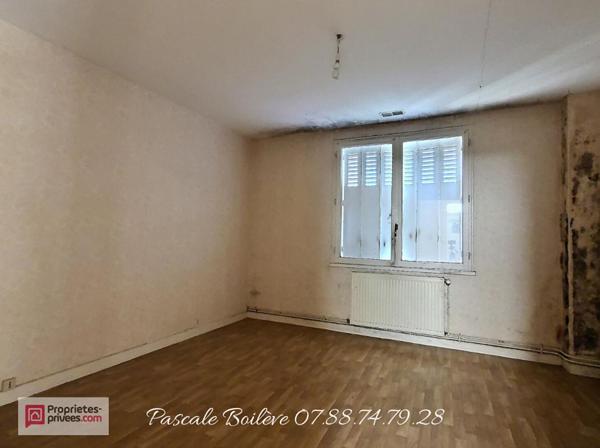 Ensemble immobilier de 3 habitations à rénover - 224 m² - VERNOIL LE FOURRIER (49390)