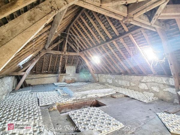 Ensemble immobilier de 3 habitations à rénover - 224 m² - VERNOIL LE FOURRIER (49390)