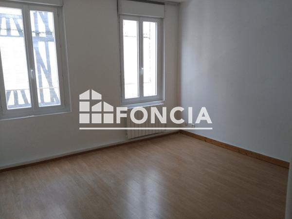 Location Appartement 3 pièces 51.7 m² - 32 RUE SAINT YON La Rochelle 17000