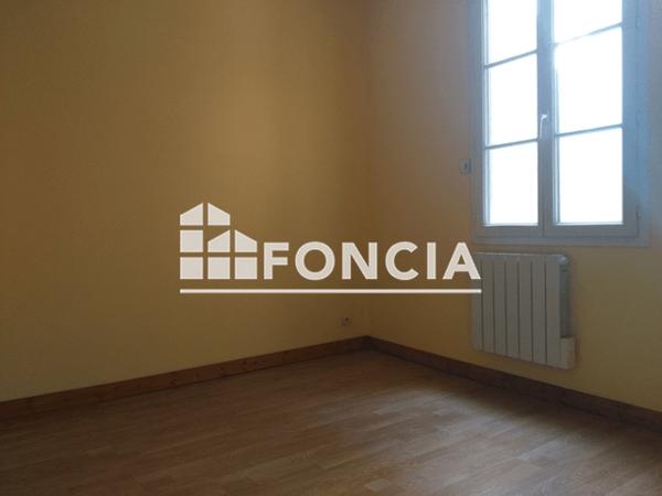 Location Appartement 3 pièces 51.7 m² - 32 RUE SAINT YON La Rochelle 17000