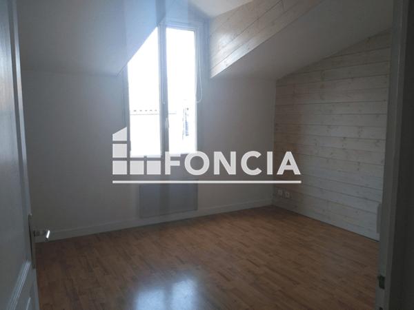 Location Appartement 3 pièces 51.7 m² - 32 RUE SAINT YON La Rochelle 17000