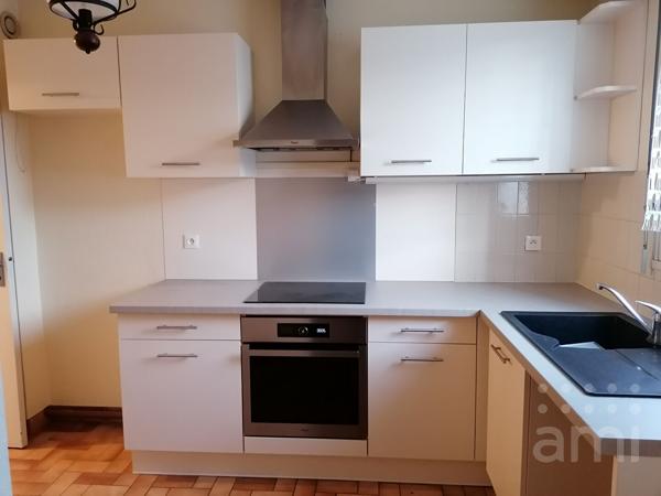 APPARTEMENT TYPE III AVEC ASCENSEUR - CENTRE DE CHAUVIGNY