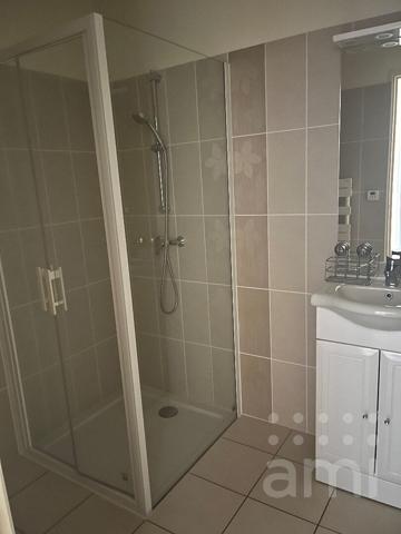 APPARTEMENT TYPE III AVEC ASCENSEUR - CENTRE DE CHAUVIGNY