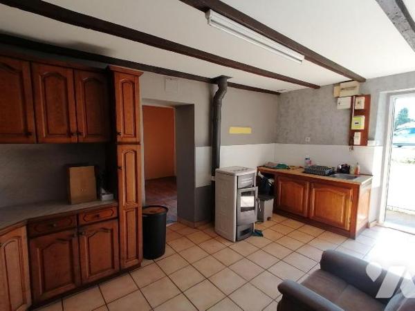 NOUVEAUTÉ TRENTE CINQ NOTAIRES !!

Venez découvrir cette charmante longère de plain-pied, off...
