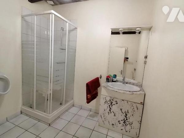 NOUVEAUTÉ TRENTE CINQ NOTAIRES !!

Venez découvrir cette charmante longère de plain-pied, off...
