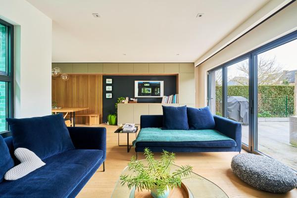Maison d’architecte : patio, piscine, 3 suites
