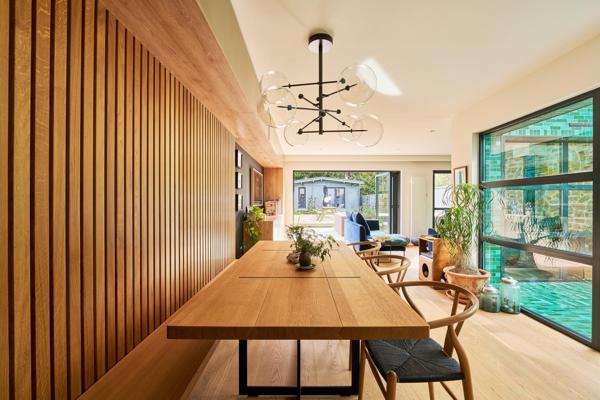 Maison d’architecte : patio, piscine, 3 suites