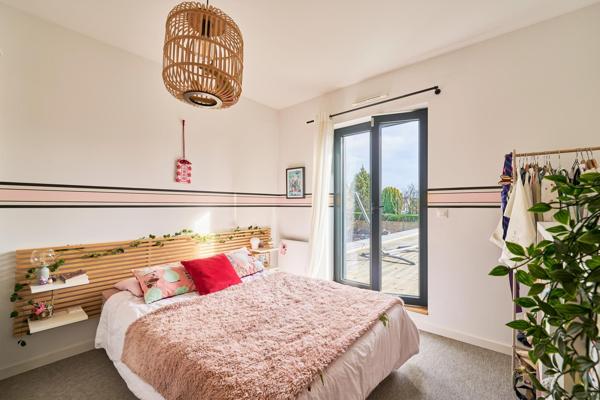 Maison d’architecte : patio, piscine, 3 suites
