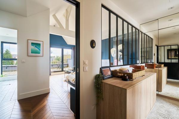 Maison d’architecte : patio, piscine, 3 suites