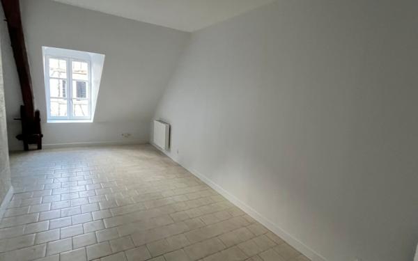 Appartement à louer    1 pièce •  Tours