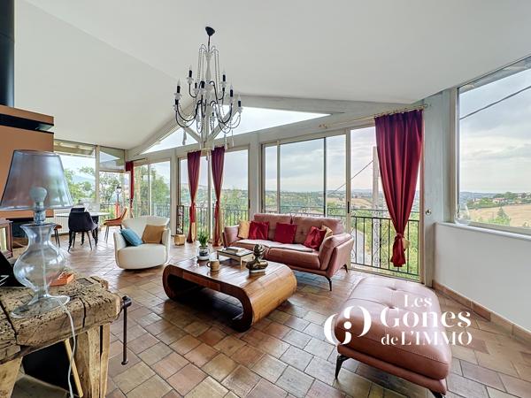 Villa 6 pièce(s) 5 chambre(s) 246 m²