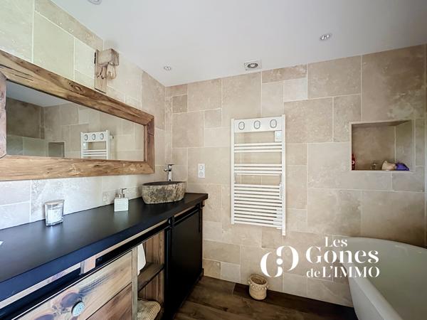 Villa 6 pièce(s) 5 chambre(s) 246 m²