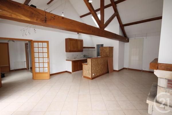 Appartement F4 à vendre  4 pièces - 104 m2 LA CHAPELLE ST MESMIN - 45