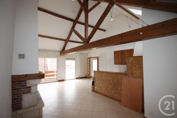 Appartement F4 à vendre  4 pièces - 104 m2 LA CHAPELLE ST MESMIN - 45