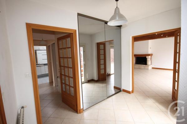 Appartement F4 à vendre  4 pièces - 104 m2 LA CHAPELLE ST MESMIN - 45