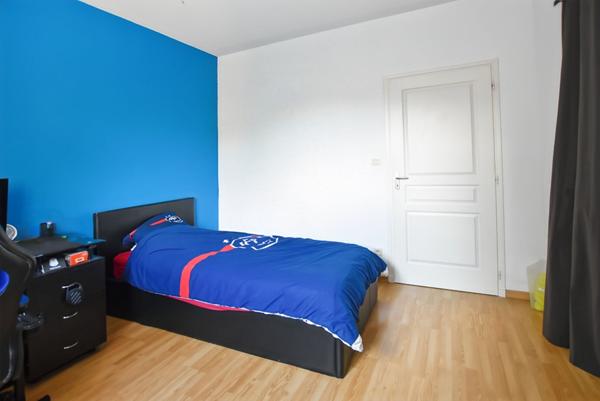 Maison à vendre à Riorges, 5 pièces 136 m2