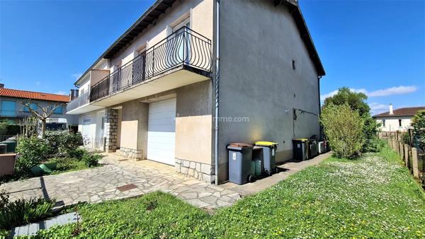 Location                                                      Appartement
                        
                     3 pièces                      101 m2                     à Albi