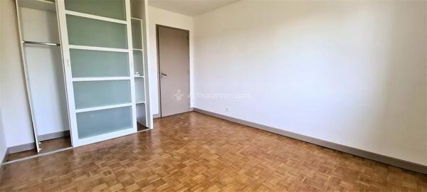 Location                                                      Appartement
                        
                     3 pièces                      101 m2                     à Albi