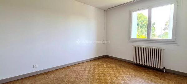 Location                                                      Appartement
                        
                     3 pièces                      101 m2                     à Albi
