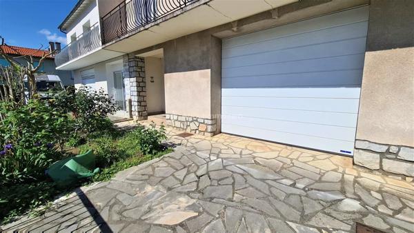 Location                                                      Appartement
                        
                     3 pièces                      101 m2                     à Albi