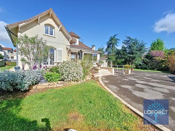 Achat maison près de MEYZIEU - 7 pièce(s) - 154 m² - 640 500 €