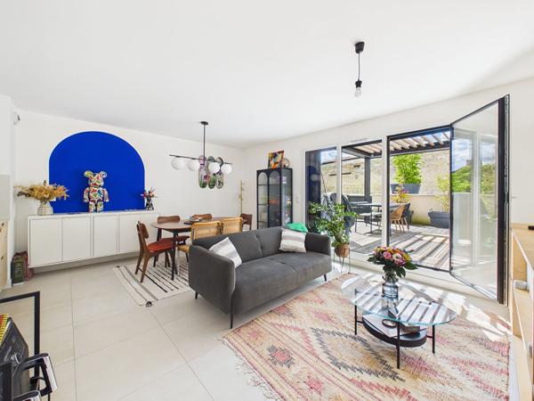 Appartement d'exception de 67m2 habitable avec terrasse de 42m2 au calme , Bordeaux