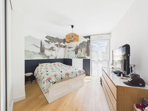 Appartement d'exception de 67m2 habitable avec terrasse de 42m2 au calme , Bordeaux