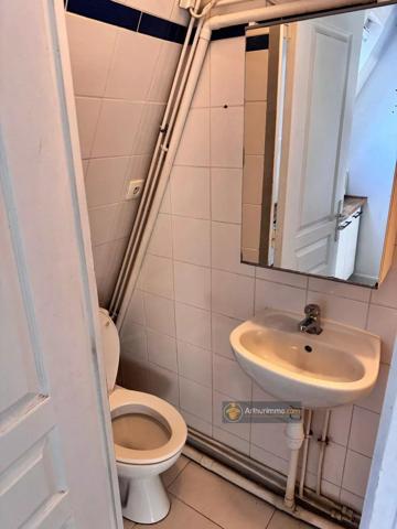 Vente                                                      Appartement
                        
                     1 pièces                      16 m2                     à Paris 9