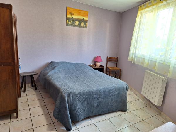 Mouroux (77120) Maison plain-pied 4 pièces 88 m2 env. , terrain 400 m2 et garage.