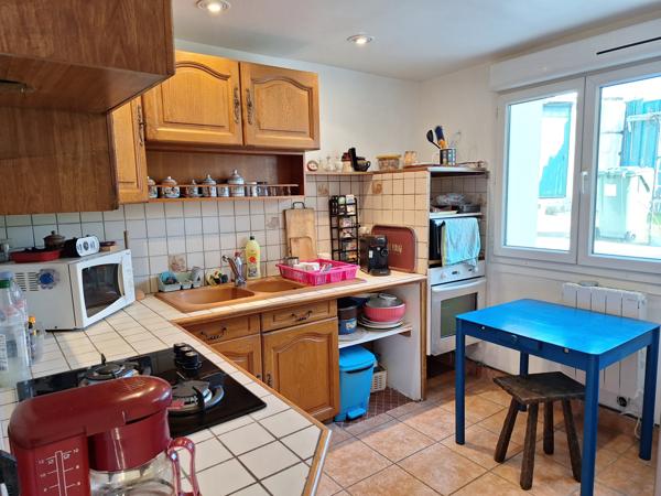 Mouroux (77120) Maison plain-pied 4 pièces 88 m2 env. , terrain 400 m2 et garage.