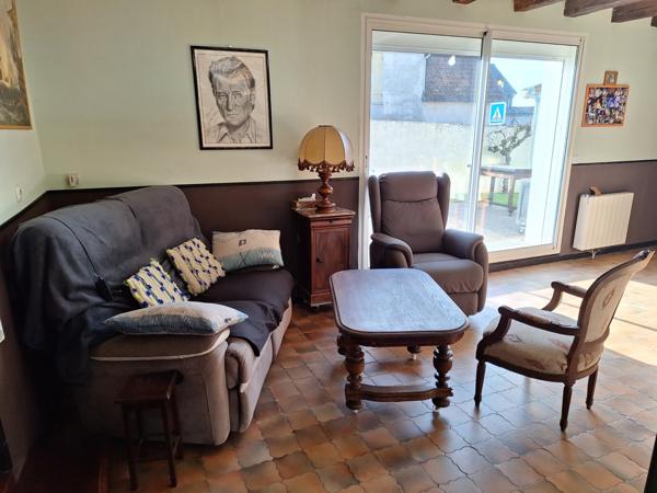 Mouroux (77120) Maison plain-pied 4 pièces 88 m2 env. , terrain 400 m2 et garage.