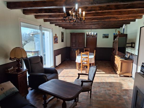 Mouroux (77120) Maison plain-pied 4 pièces 88 m2 env. , terrain 400 m2 et garage.