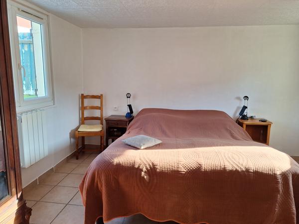 Mouroux (77120) Maison plain-pied 4 pièces 88 m2 env. , terrain 400 m2 et garage.