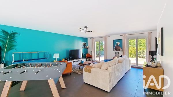 Maison à vendre 8 pièces 200 m² Saint-Fargeau-Ponthierry