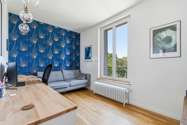 Appartement Saint Germain En Laye 5 pièce(s) 105 m2 880 000 € **  - Référence  18524