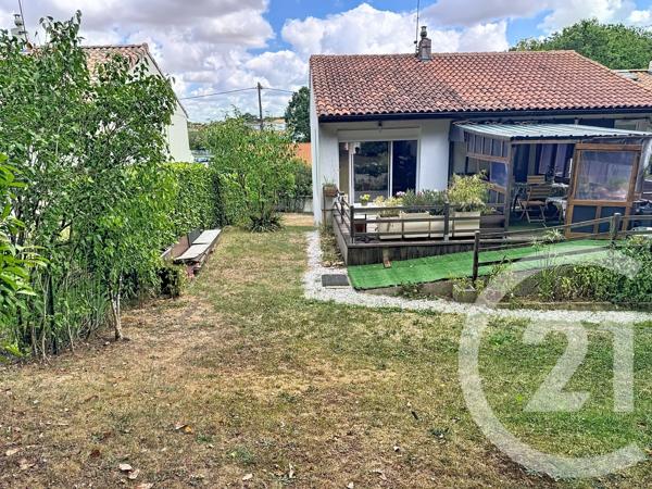 Maison à vendre  6 pièces - 103 m 2   SOYAUX  - 16