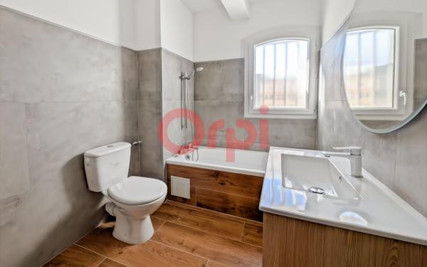 Maison à vendre    6 pièces • 109,80 m2 La Valette-du-Var