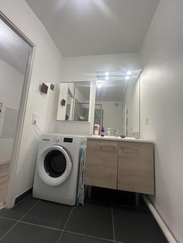 APPARTEMENT T4 - Montreuil - Rue de la Demi-Lune - Proche ligne 11