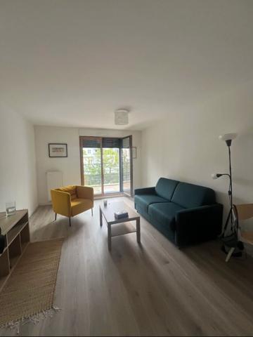 APPARTEMENT T4 - Montreuil - Rue de la Demi-Lune - Proche ligne 11