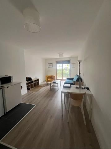 APPARTEMENT T4 - Montreuil - Rue de la Demi-Lune - Proche ligne 11