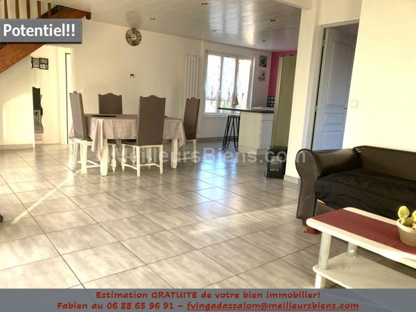 A SAISIR!! Maison de 117M2 sur 708m2 de terrain avec garage et abris de jardin