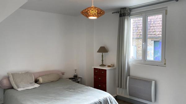 Charmante maison de plain-pied - 2 chambres- garage - jardin à ANGELY (89)