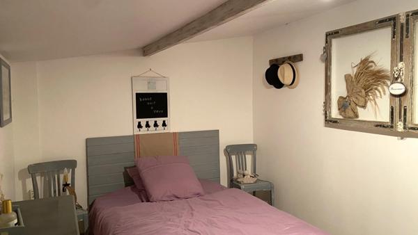 Charmante maison de plain-pied - 2 chambres- garage - jardin à ANGELY (89)