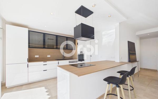 Appartement à vendre    4 pièces • 128,98 m2 Mandelieu-la-Napoule