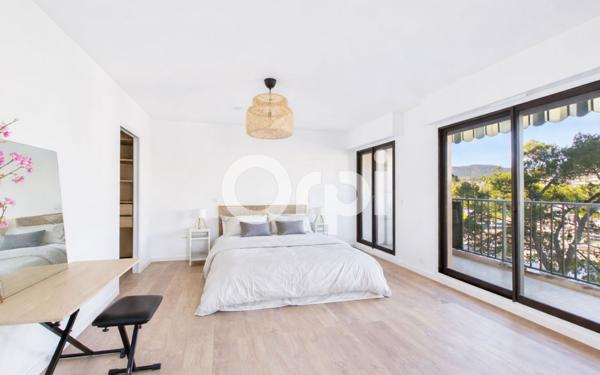 Appartement à vendre    4 pièces • 128,98 m2 Mandelieu-la-Napoule