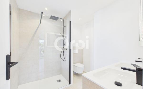 Appartement à vendre    4 pièces • 128,98 m2 Mandelieu-la-Napoule