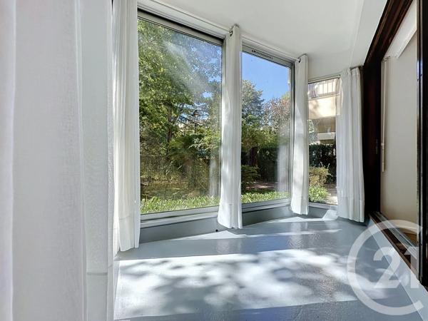 Appartement F1 à vendre  1 pièce - 25,73 m 2   LE CHESNAY  - 78